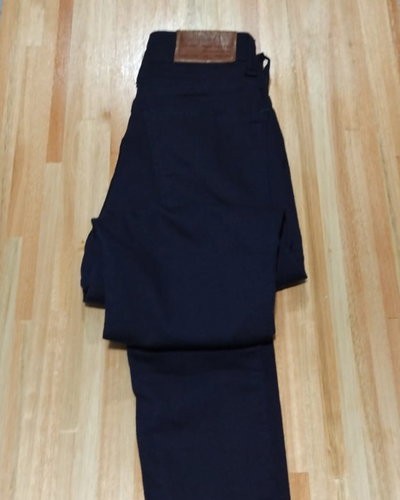 Jean skinny oscuro INQUIETA