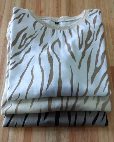 Remera animal print (3 tonos)