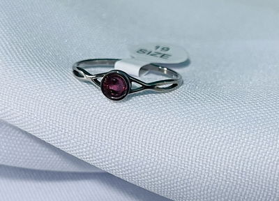 Anillo strass fucsia 