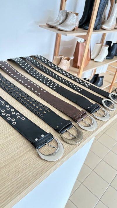 Cintos tachas