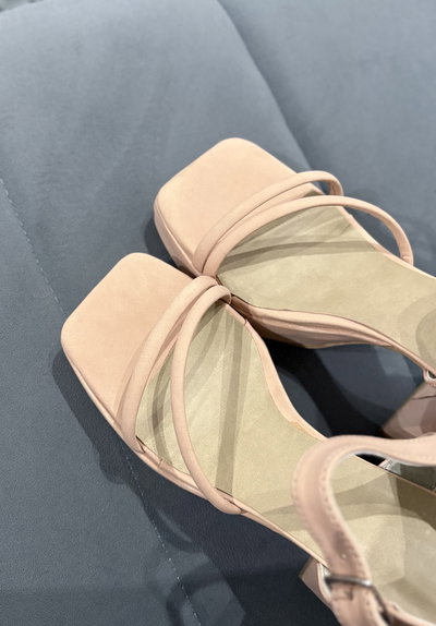 Sandalias DINA nude