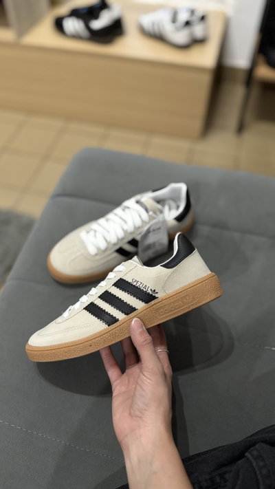 Zapatillas SPEZIAL visón (importada)