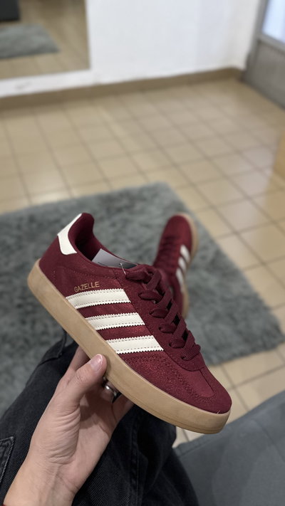 Zapatillas GAZELLE bordo glitter (importada)