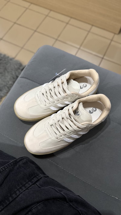 Zapatillas SAMBAE beige (importadas)