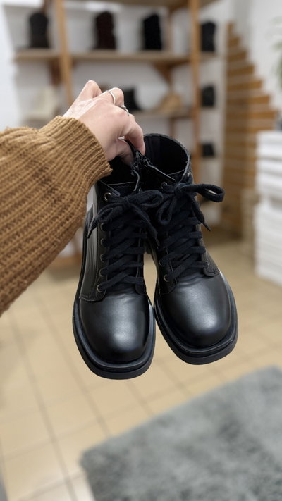 Borcegos GRACE negro