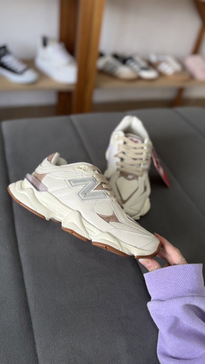 Zapatillas NB 9060 crema (importadas)
