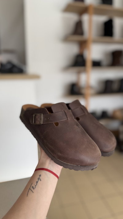 Zuecos NUSA chocolate (cuero)