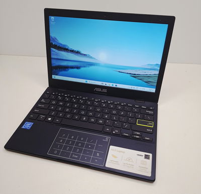 ASUS CELERON N4020 / 4 RAM / 60 GB SDD M2 / 13 PULGADAS						