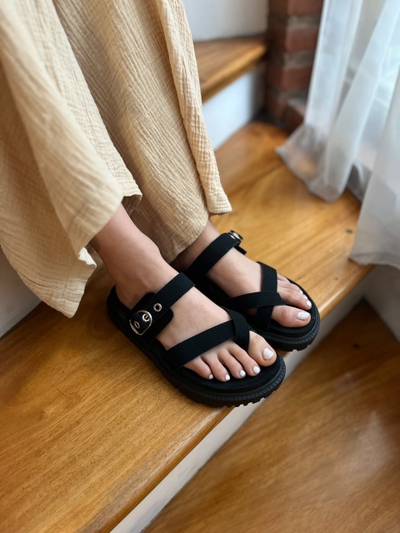 RIHANNA NEGRO
