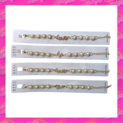Pulseras doradas