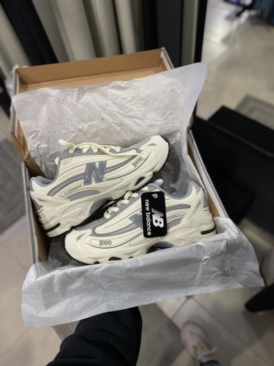 New Balance 1000