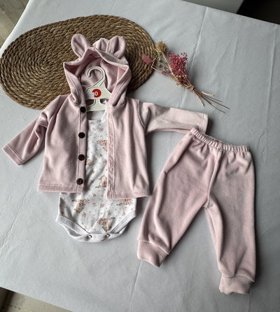 CONJUNTO PLUSH ROSA