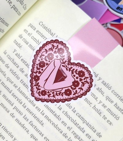 Marcaaginas magnético- Corazon Libro