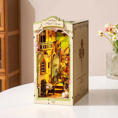 Floral Corner - Book Nook