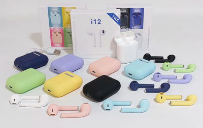 Auriculares i12