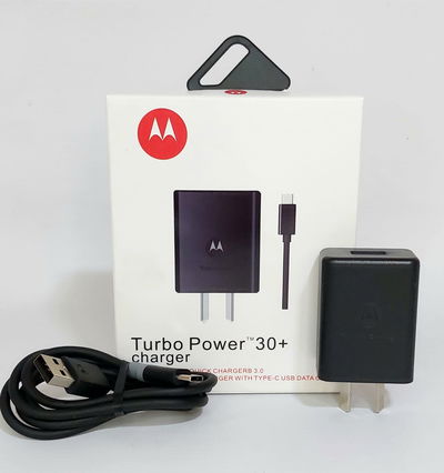 Cargador con cable tipo C motorola