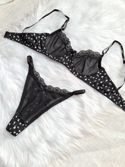 Set Oriana