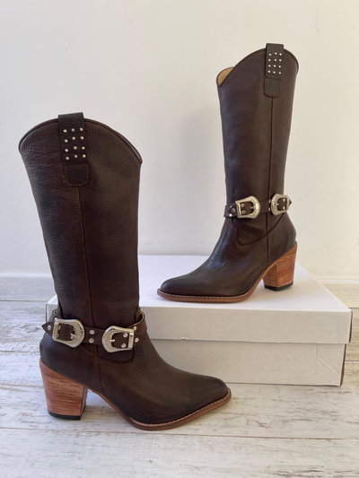 Botas oscuro encanto