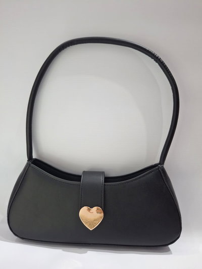 Cartera corazón negra