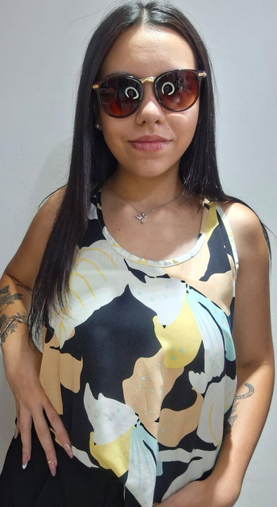 Blusa floreada LIQUIDACIÓN 