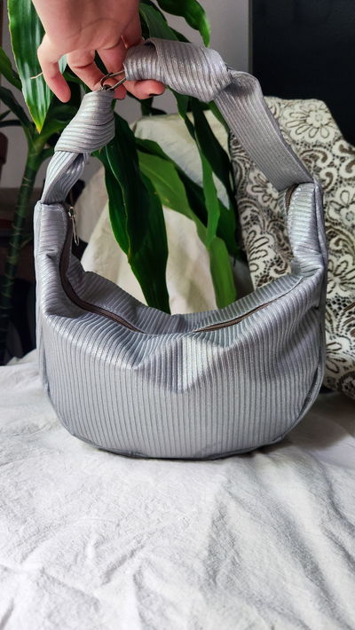 Bolso de Mano Silver Shimmer