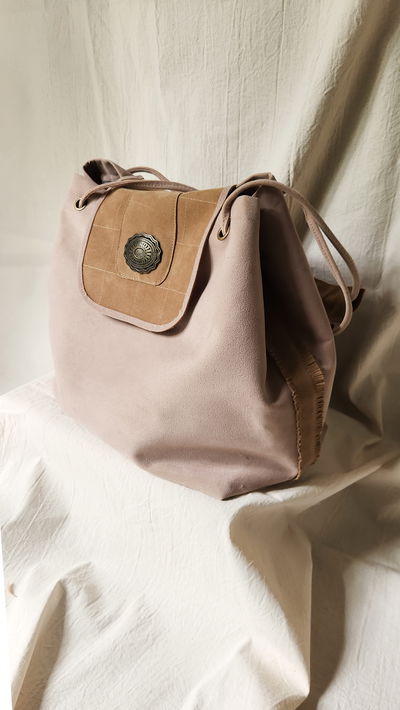 Cartera Apricot