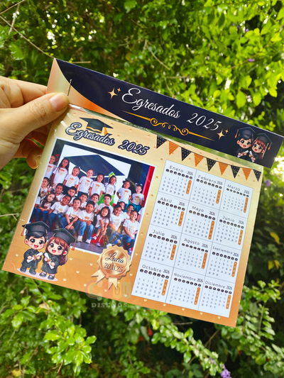 Calendario Egresados Editable en Canva