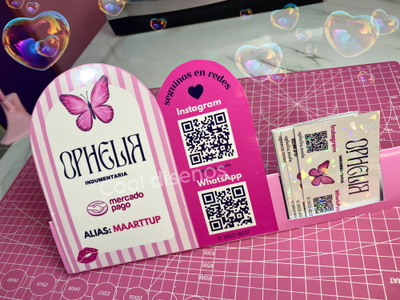 Exhibidor para Emprendimientos - Editable en Canva