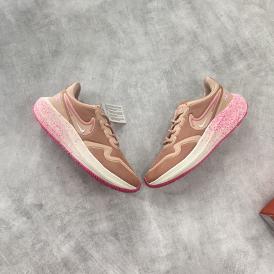 NIKE ZOOM ROSA