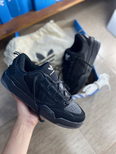 ADI2000 TOTAL BLACK