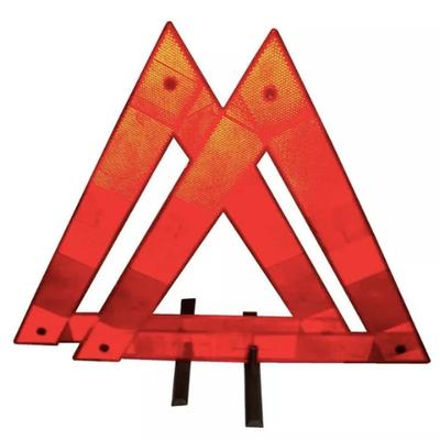 Juego de balizas triangular