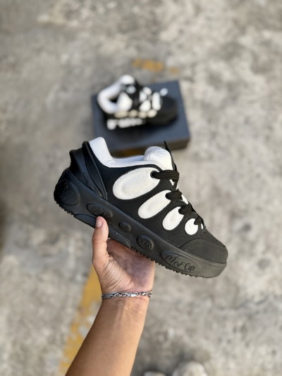 PUMA LA FRANCE NEGRO Y BEIGE NUEVAS