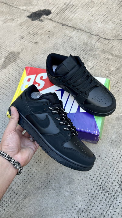 NIKE DUNK TOTAL BLACK CUERO Y GAMUZA 