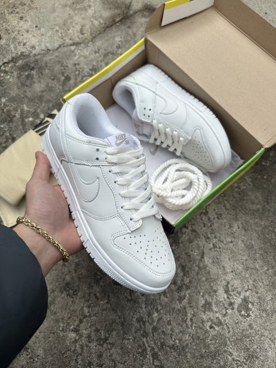 NIKE DUNK TOTAL WHITE 
