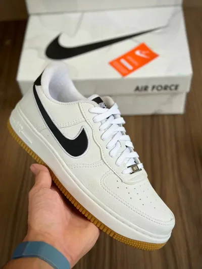 NIKE AIRFORCE PIPA BORDADA NEGRA