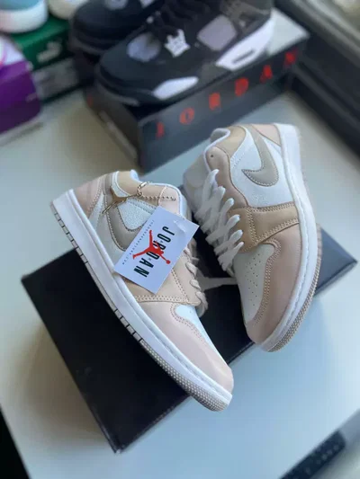 NIKE AIR JORDAN LOW SALMON