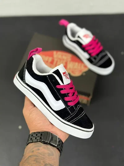 VANS KNU NEGRAS CON FUCSIA NIñOS