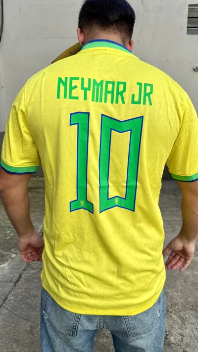CAMISETA BRASIL MUNDIAL QATAR 2022 NEYMAR JR VERSION JUGADOR