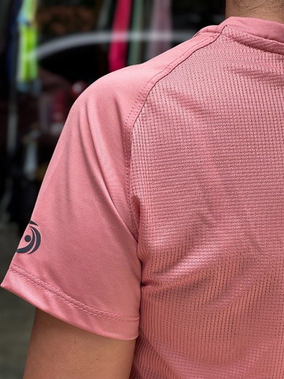 Remera Lycra-Drifit Escote V 