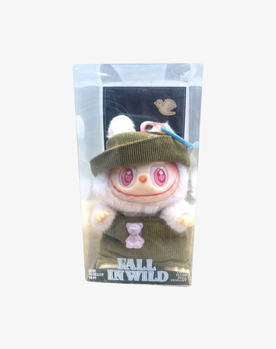 LABUBU JARDINERO VERDE CON OSO ROSA