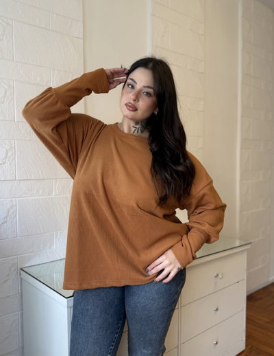 Sweater Gigi. Talle u (140 cm busto) 