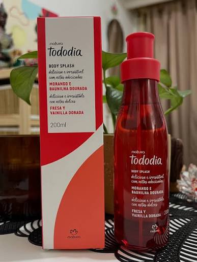Body splash Fresa y vainilla dorada