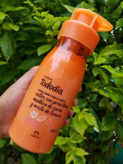 Crema Hidratante corporal Tododía Mango Rosa y agua de coco