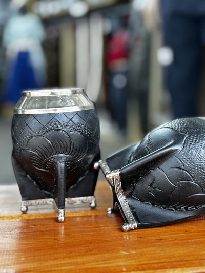 Mate calabaza torpedo repujado c/patas