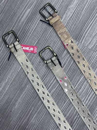 Cinto cuero crudo calado