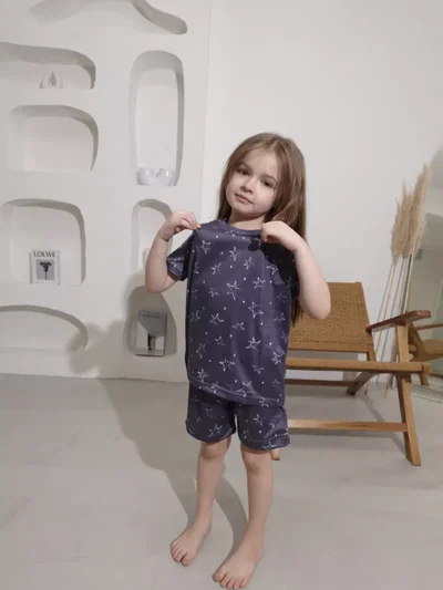 FULL PRINT CORTO ESTRELLAS - KIDS -