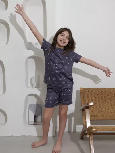 FULL PRINT CORTO ESTRELLAS - KIDS -