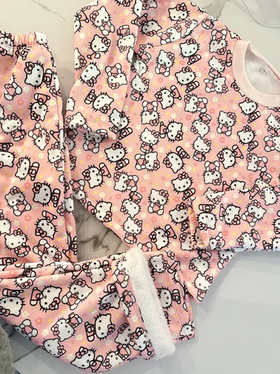 CONJUNTO JERSEY KITTY ROSA CLARO