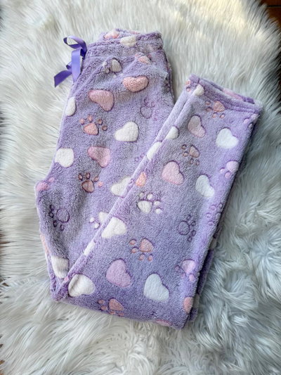 PANTALON POLAR SOFT LUMI CORAZONES Y HUELLITAS - LILA -