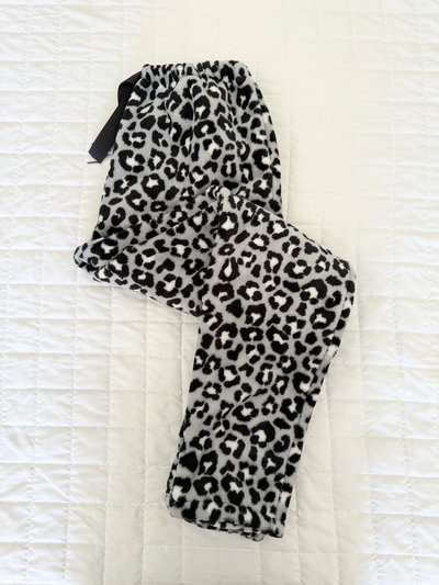 PANTALON POLAR SOFT ANIMAL PRINT GRIS